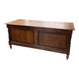 Drapery oak counter 1900