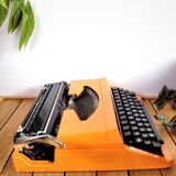 Silver Reed 70s typewriter
