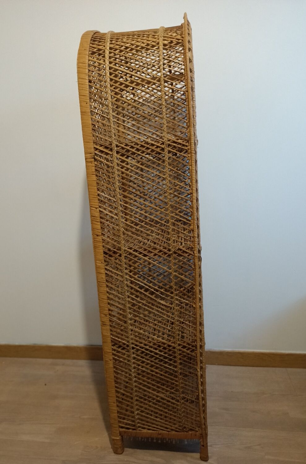 Round rattan shelf