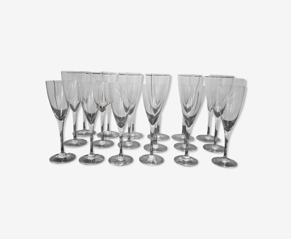 Service de verres en cristal Baccarat modèle Dom Pérignon