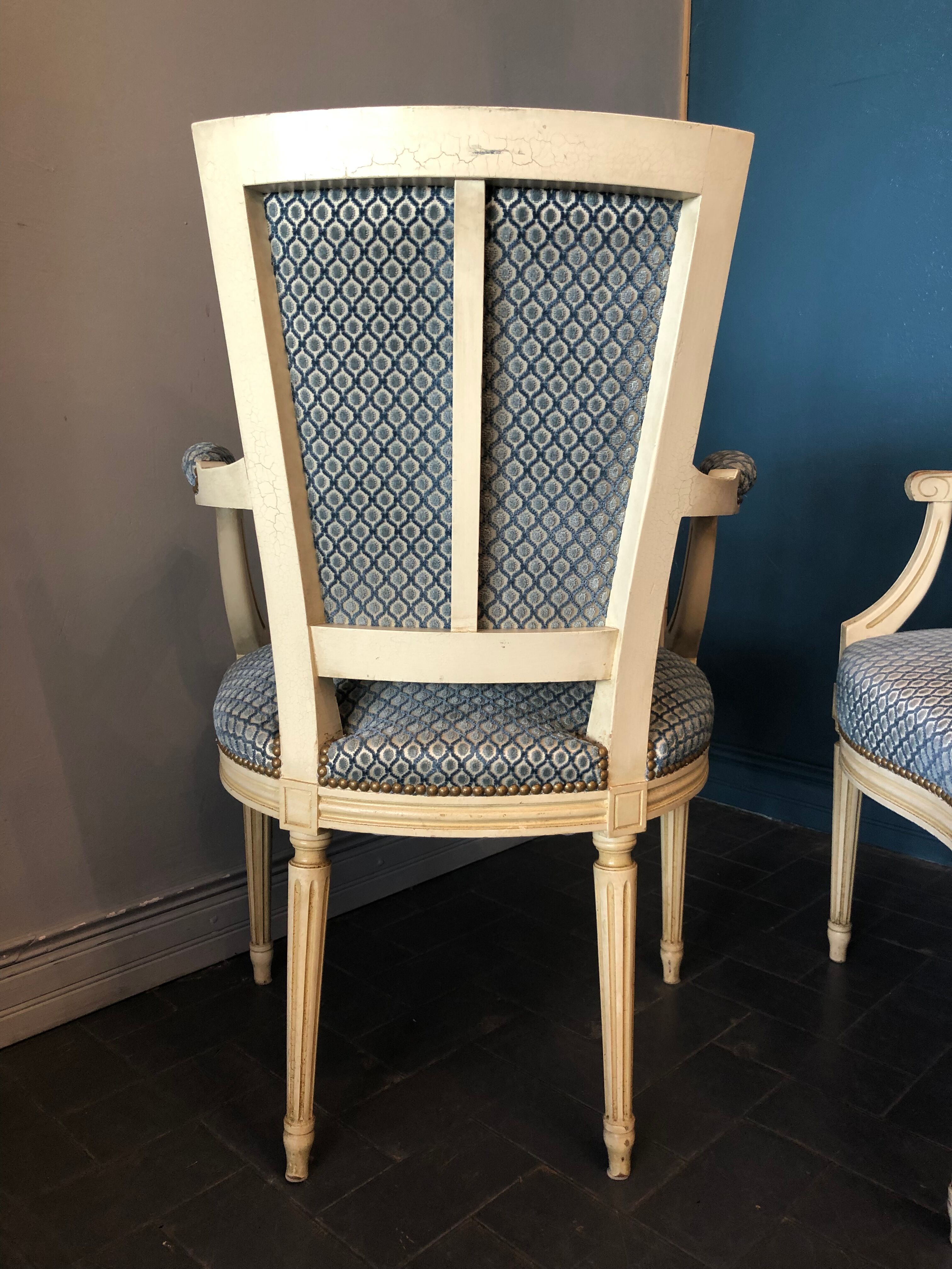 Duo de fauteuils anciens