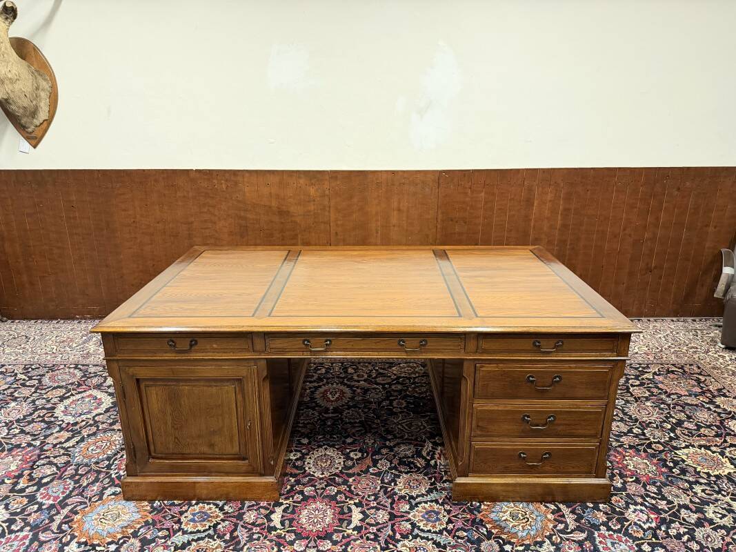 Large English Eichholtz Desk Partnerdesk