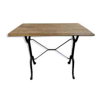 Bistro table