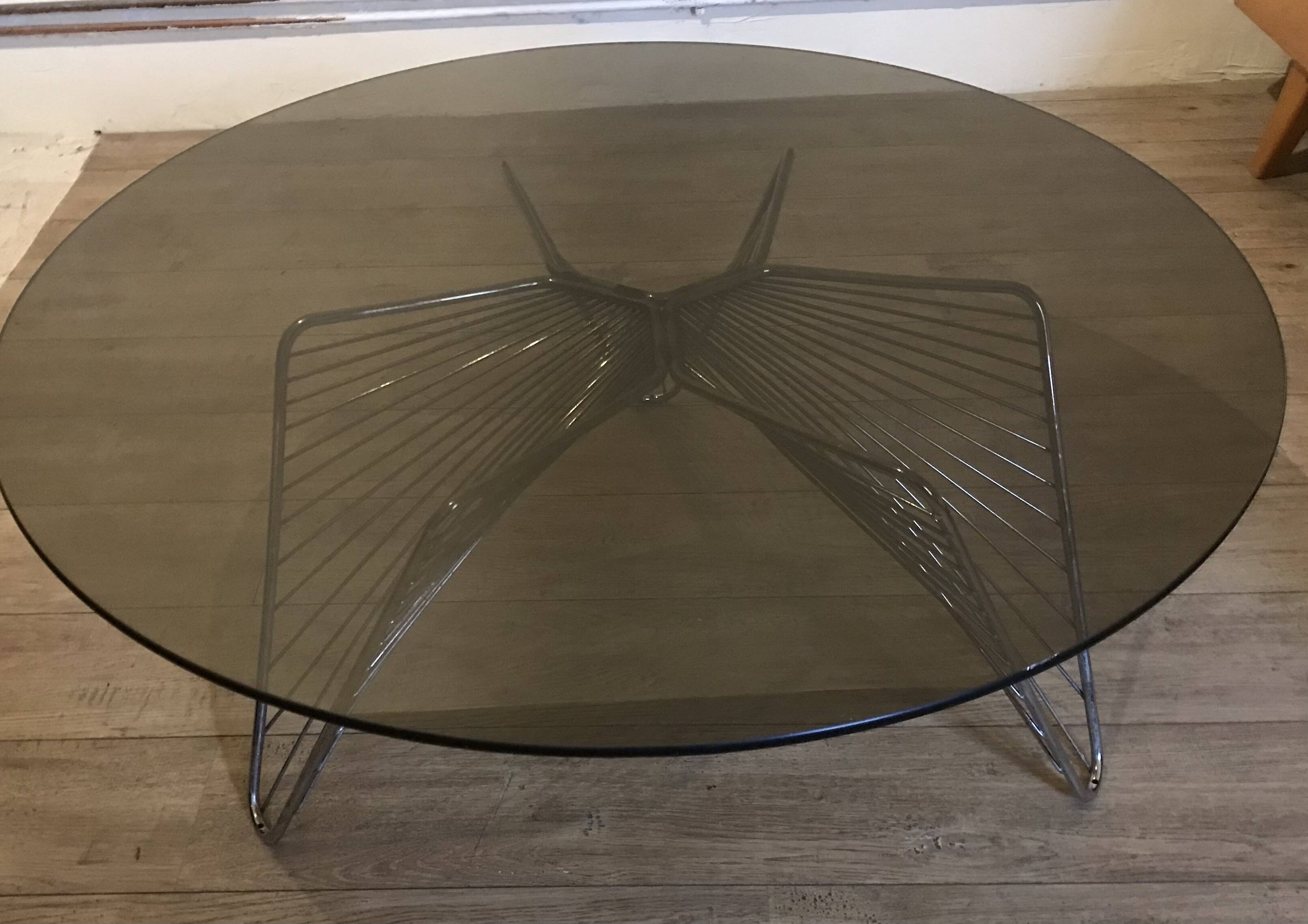 Vintage 1970's coffee table in chrome steel wire and smoked glass