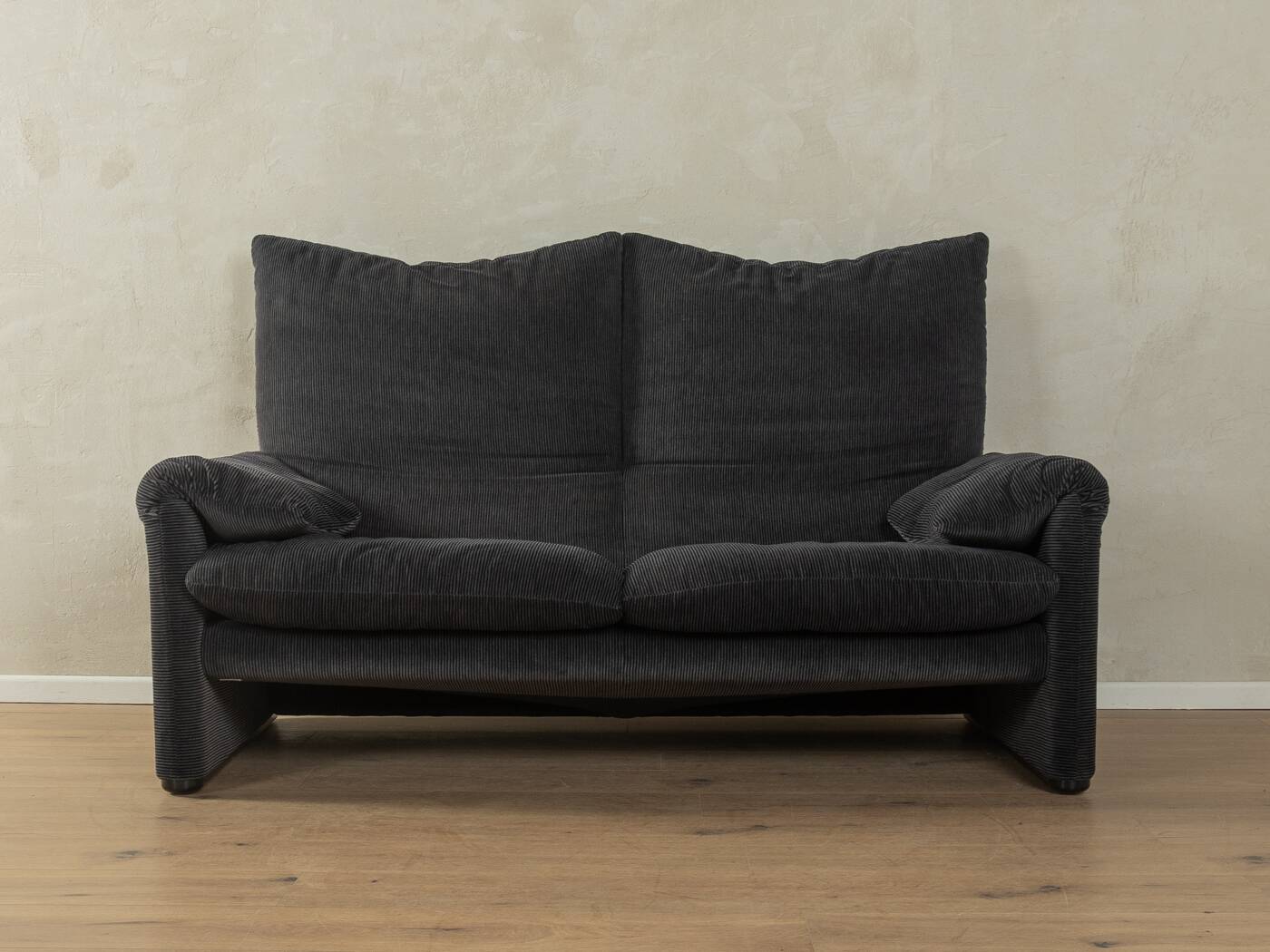 "675 MARALUNGA" sofa, Vico Magistretti, Cassina