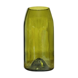 Bottle Q Vase - Laughing Magnum