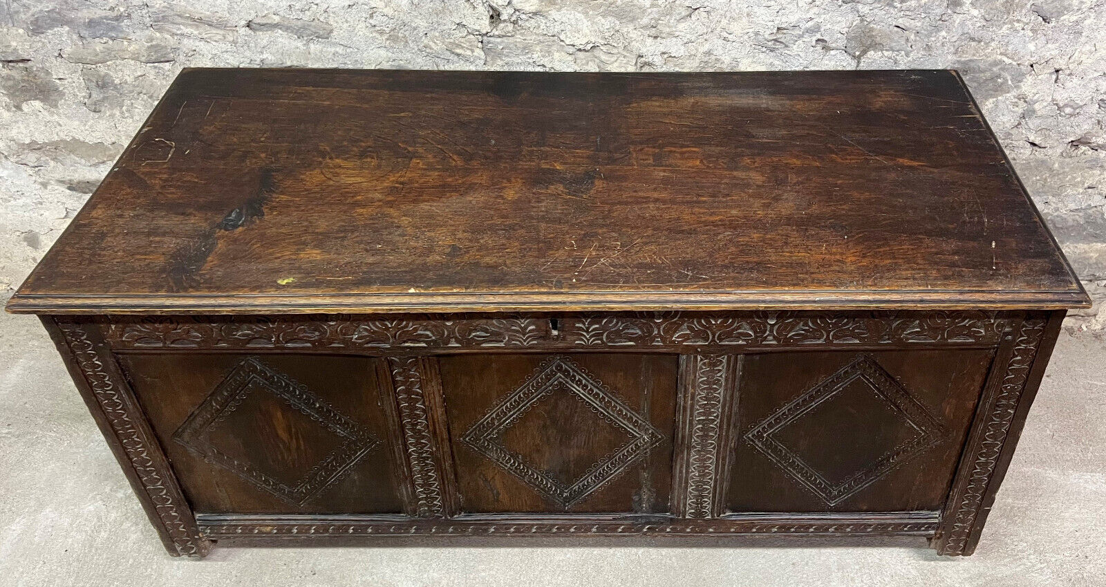 Chest Louis XIV era solid oak circa 1680-1700 (B)