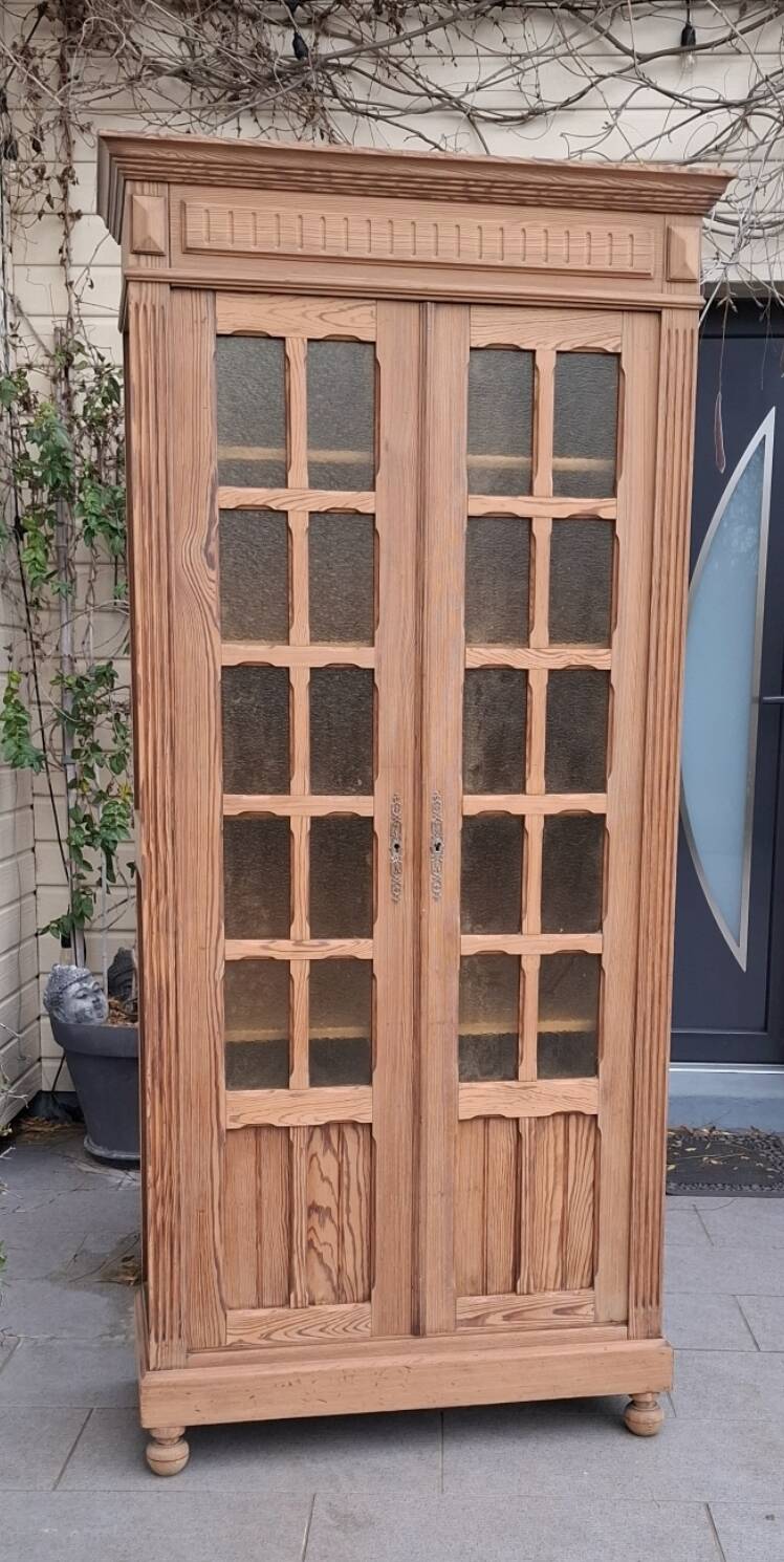 Armoire vitrée rénovée