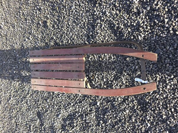 Luge vintage en bois et fer