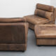 Ensemble de 2 chauffeuses et repose-pieds en cuir de buffle des années 1970