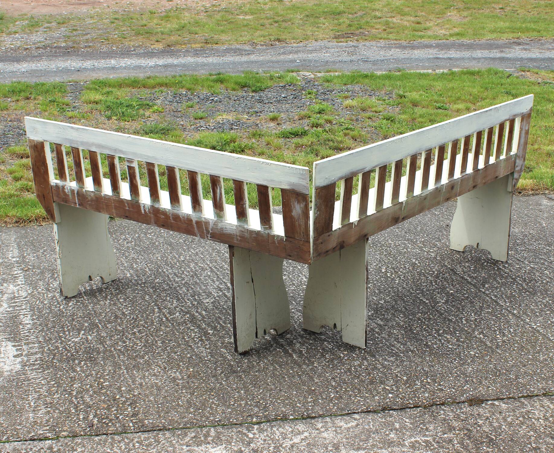 Bancs d'angle ancien, Tchécoslovaquie années 1940