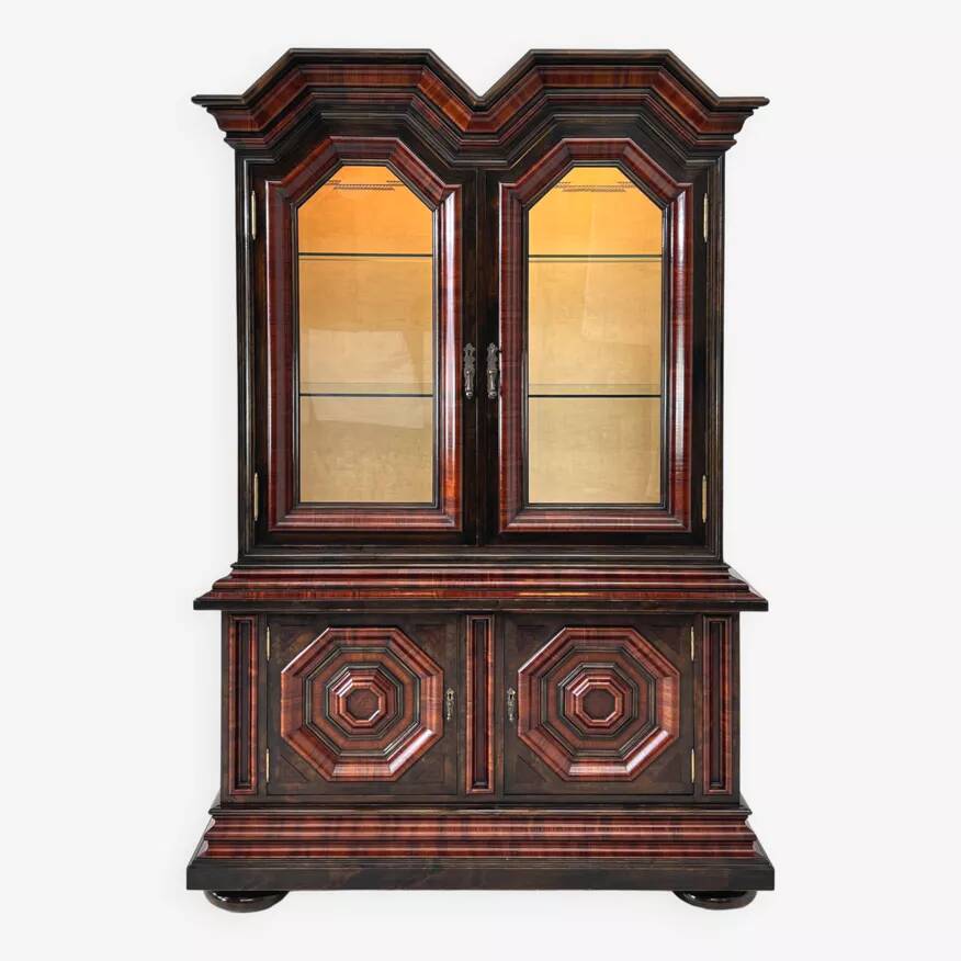 Baroque-style backlit display cabinet in wood, glass and velvet