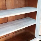 Showcase furniture to hang