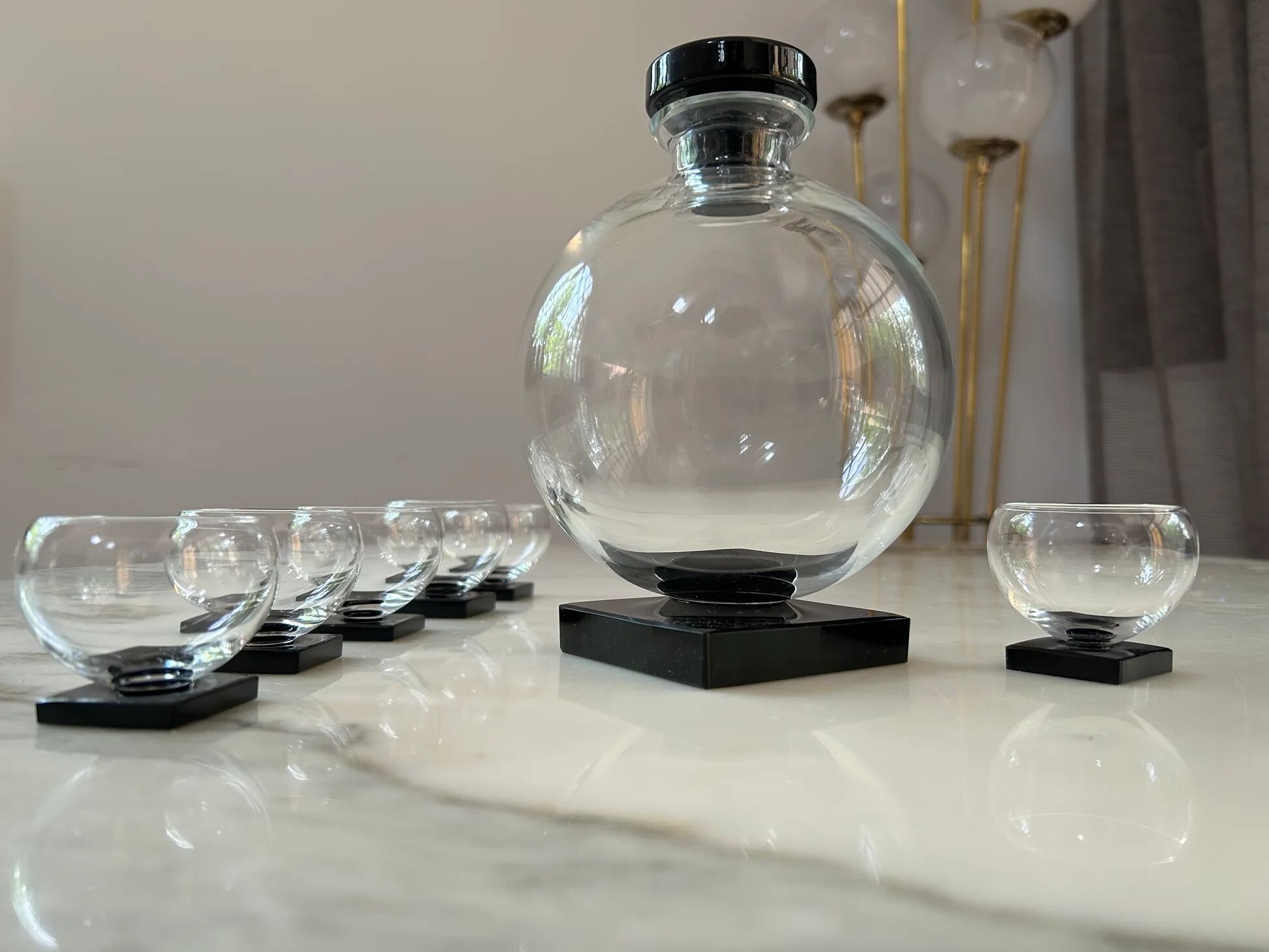 Art Deco liqueur service with a decanter and 6 glasses, in the style of Willem Jacob Rozendaal, Netherlands 1930s.