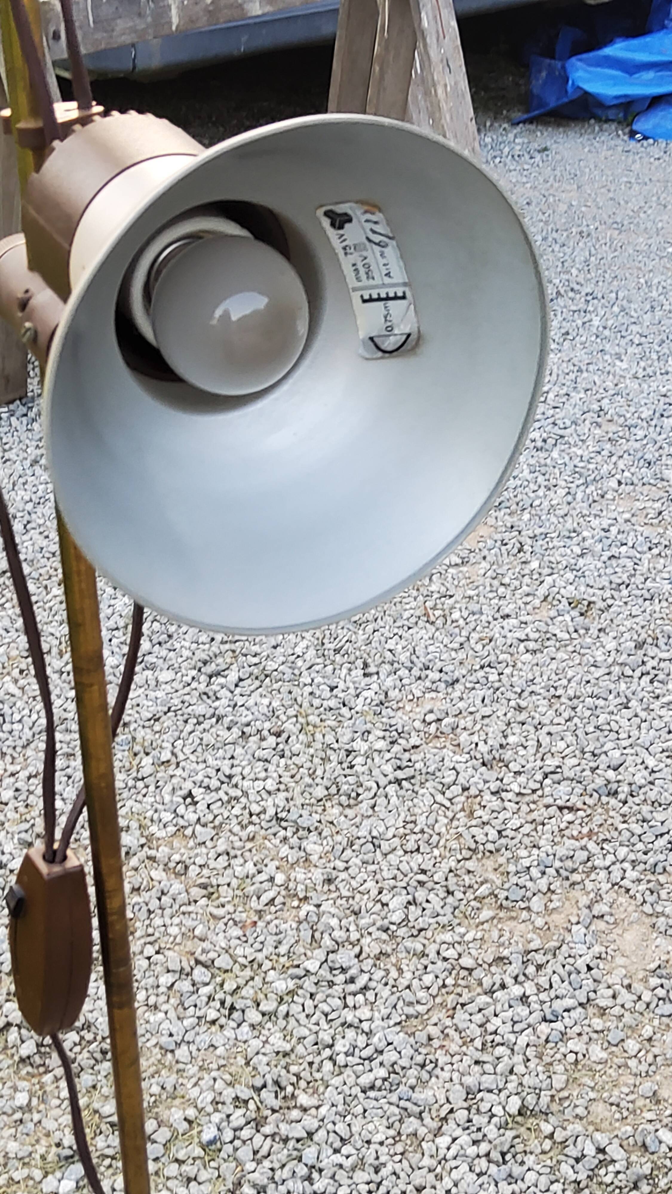 Floor lamp of the 70s in gilded brass lacquered beige metal and brown plastic 2 spots