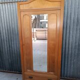 Vintage Parisian wardrobe - bonnetière