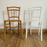 Paire de chaises cannées dépareillées