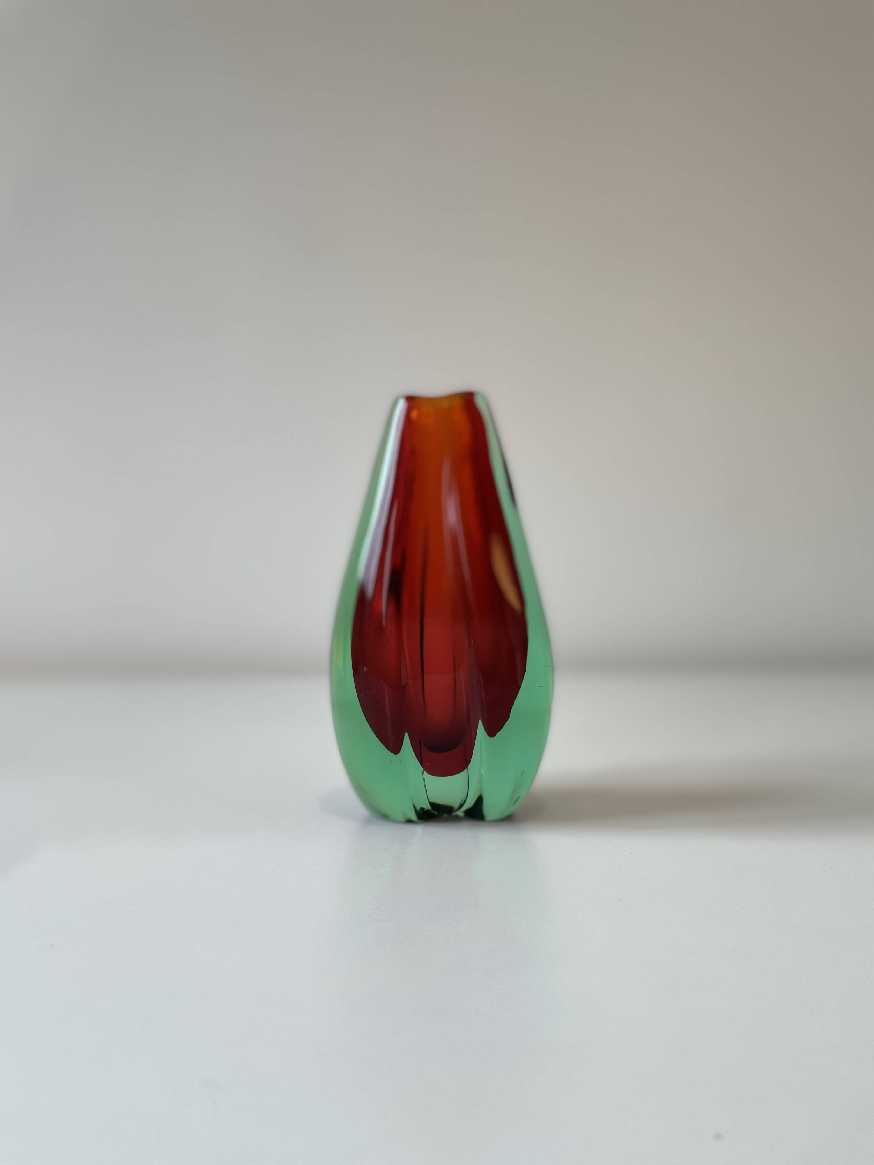 Murano Vase Sommerso Flavio Poli – Green and red – Italy, 1950s-1960s