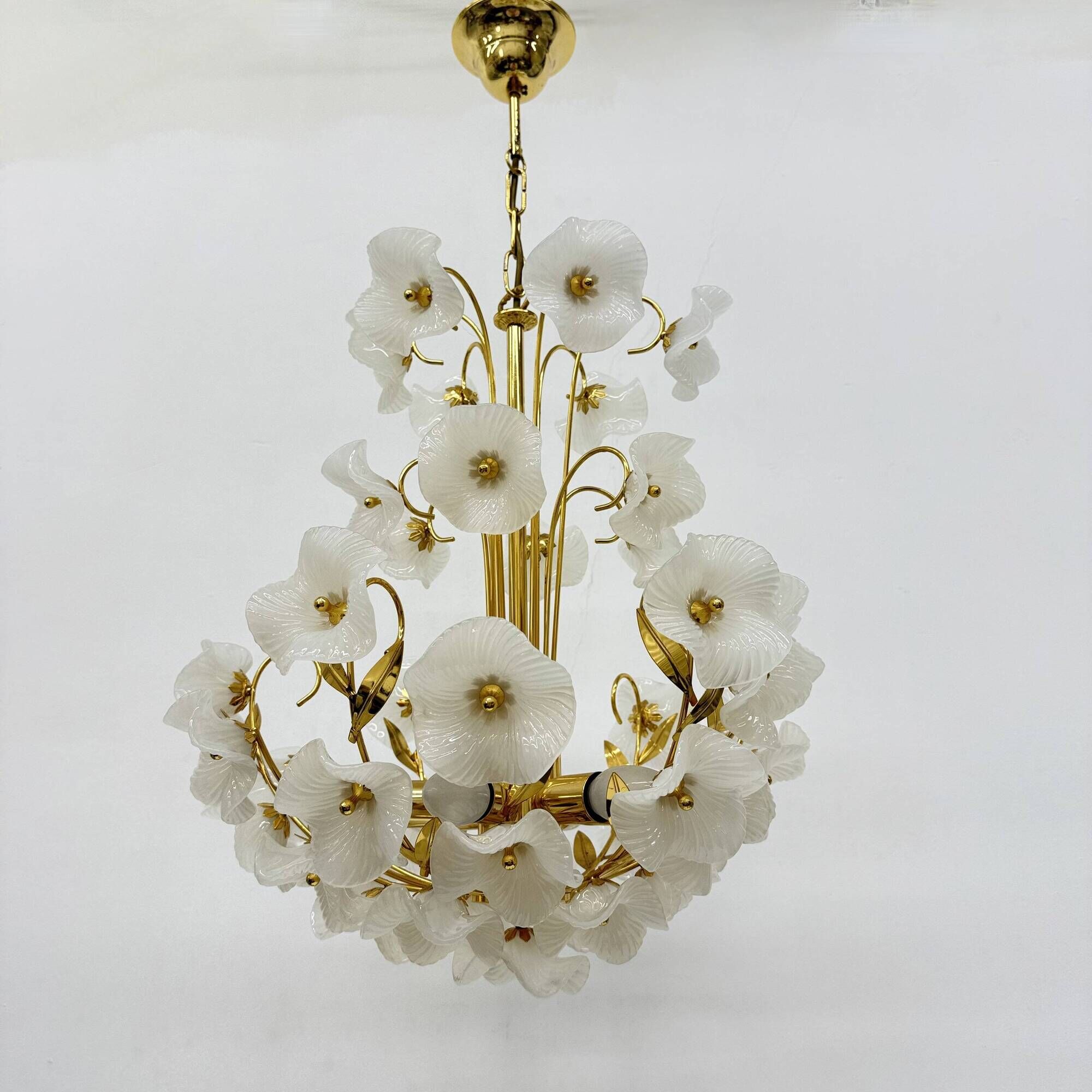 Lustre milieu du siècle avec fleurs en verre, années 1970