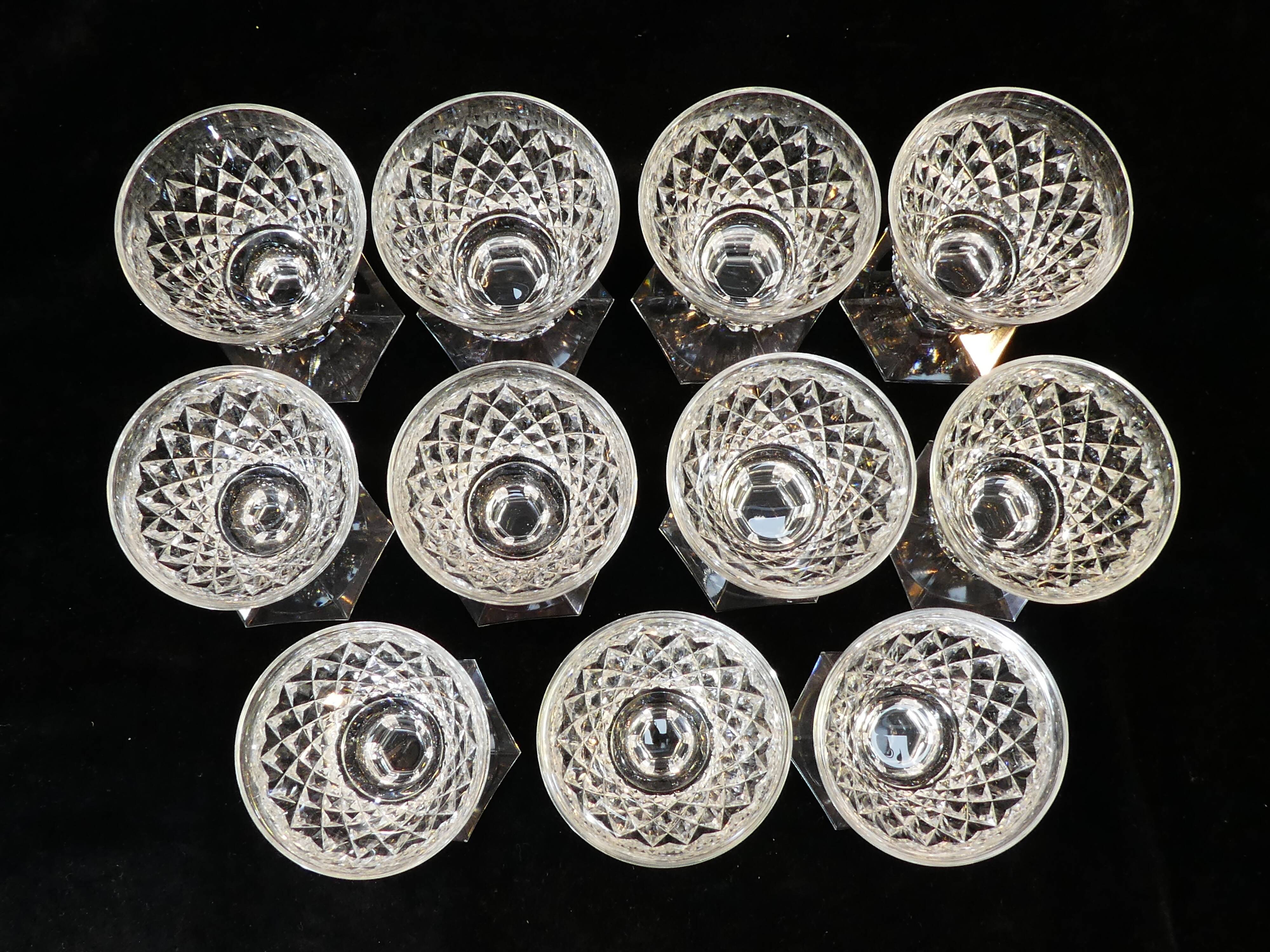 11 wine glasses in Crystal cut with diamond tip CRISTALLERIE DE LORRAINE