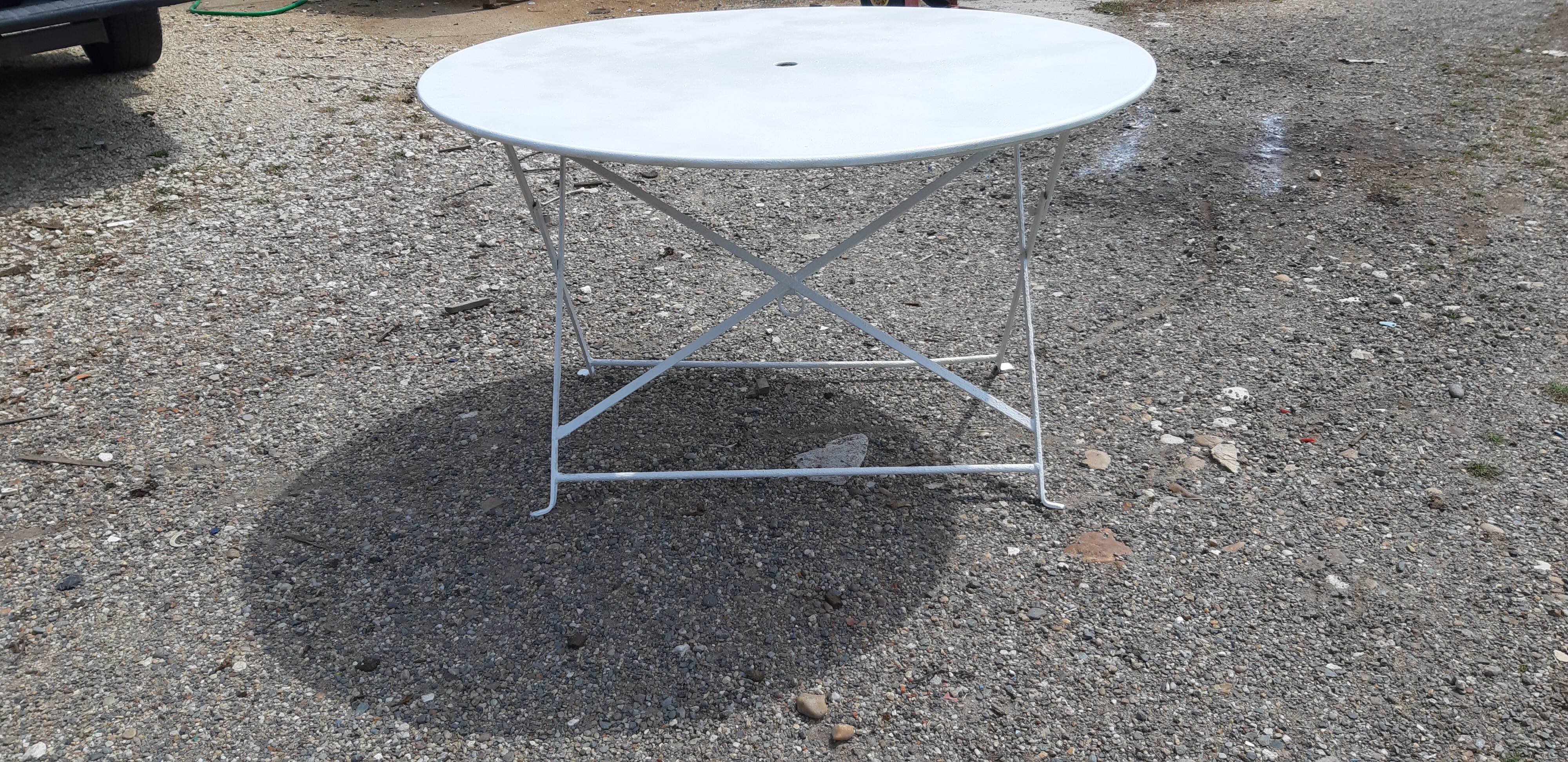 Table de jardin fer ronde et repliable