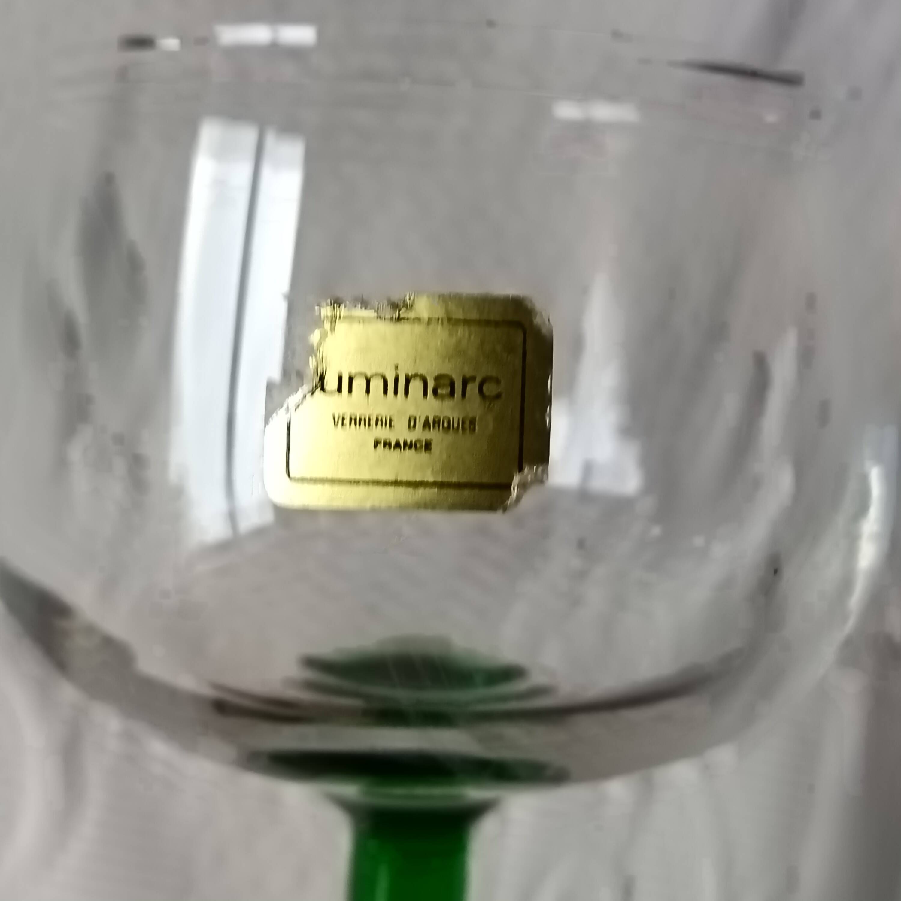 6 elegant emerald green stem glasses by Luminarc, Rhine wine, white wine.