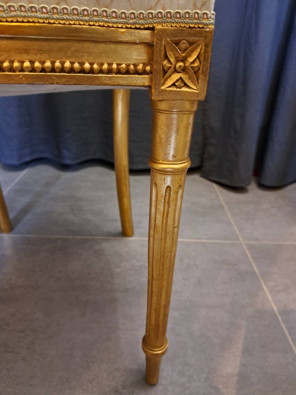 Pair of Napoleon III chairs in gilded wood