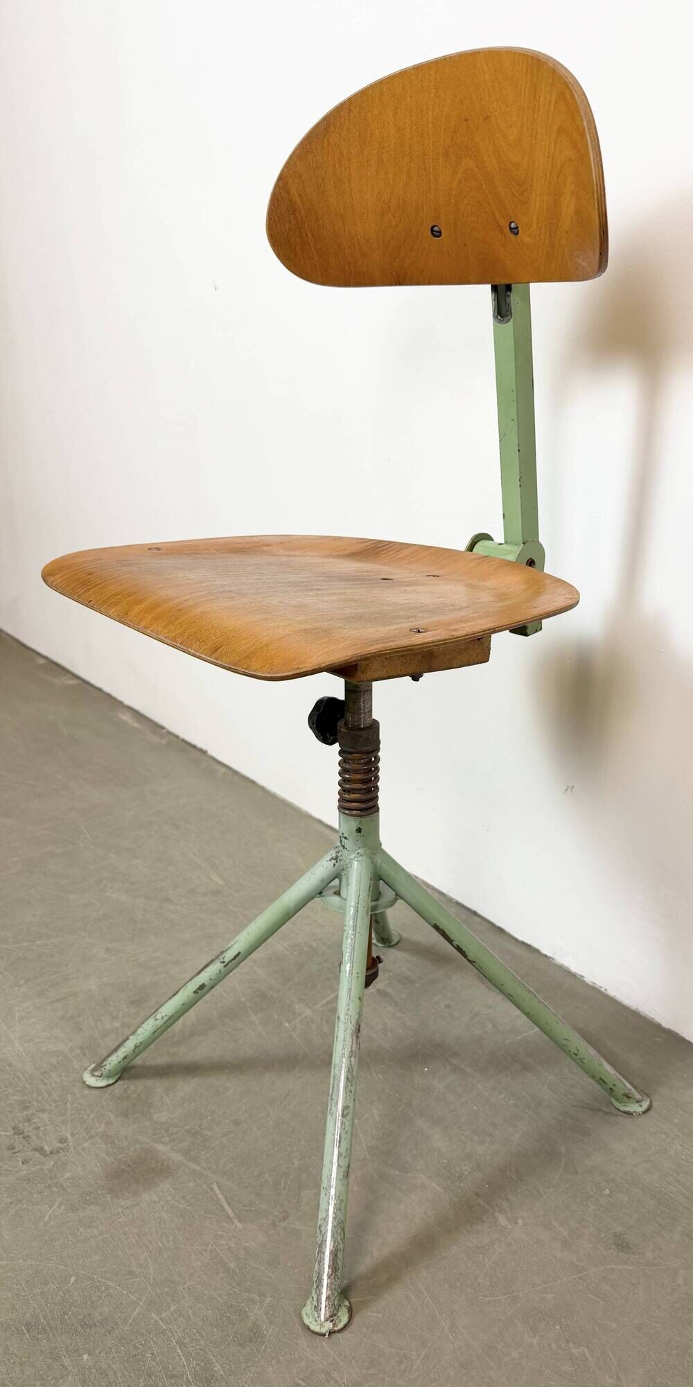 Chaise d'atelier industrielle verte, années 1950