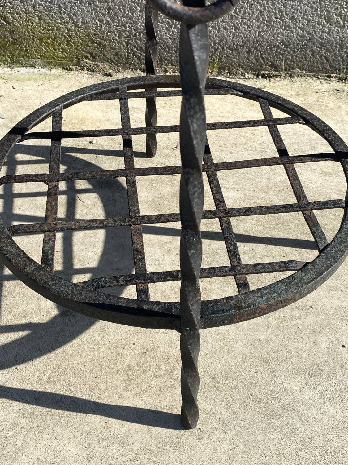 Brutalist Spanish Saddle