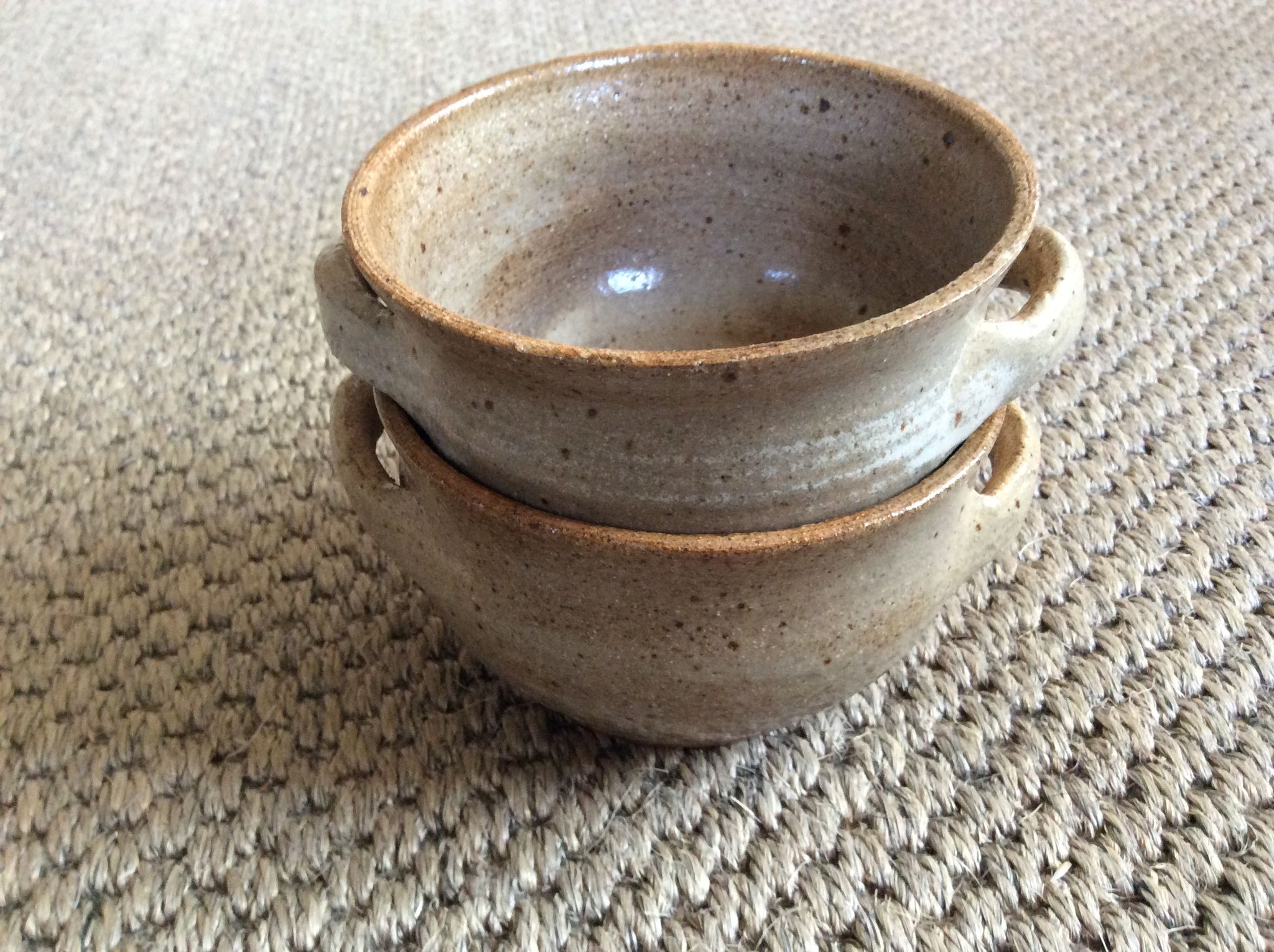 Set of 2 sandstone bowls