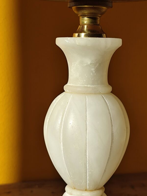Ancien pied de lampe en marbre - lampe urne en pierre blanche