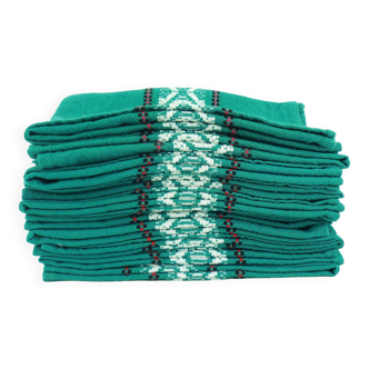 10 serviettes de table en coton vert - motifs brodés style basque