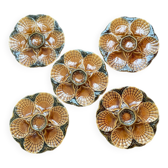 Assiettes à  huîtres en barbotine Sarreguemines