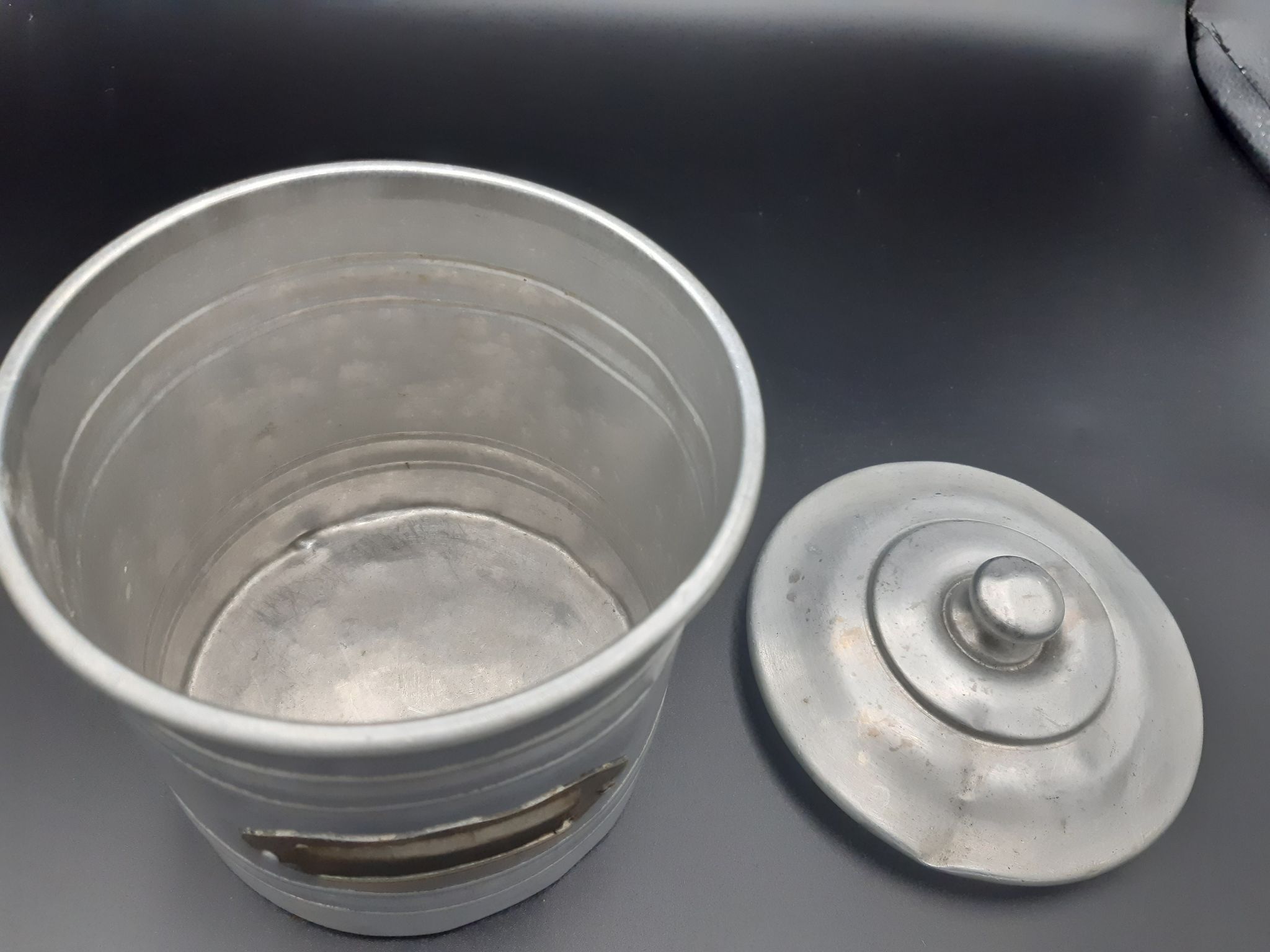 Set of 5 round boxes of aluminum, flour, sugar, coffee, tea, spice