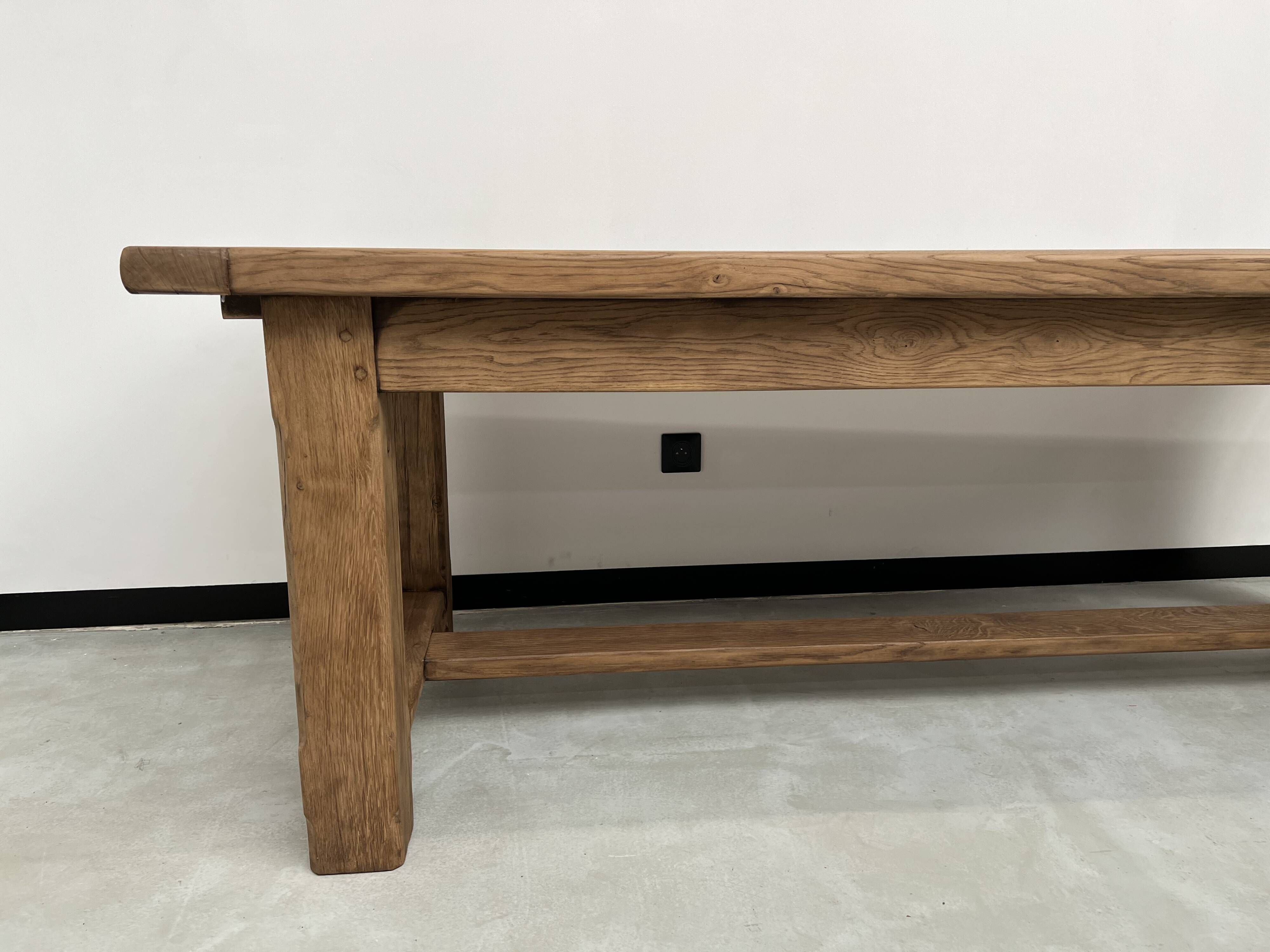 Grande table de ferme en chêne massif avec ses rallonges, années 50