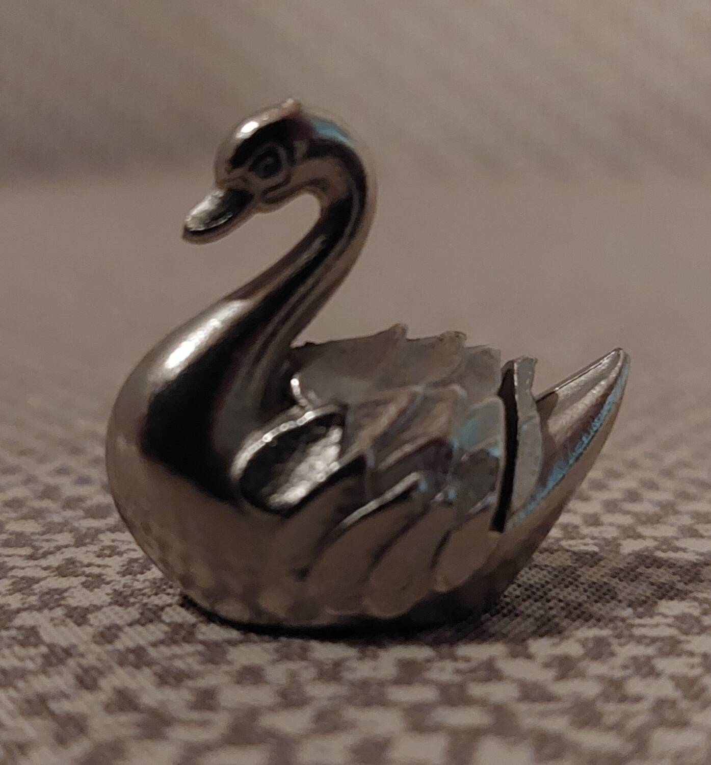 Swan card holder, menu holder or knife holder