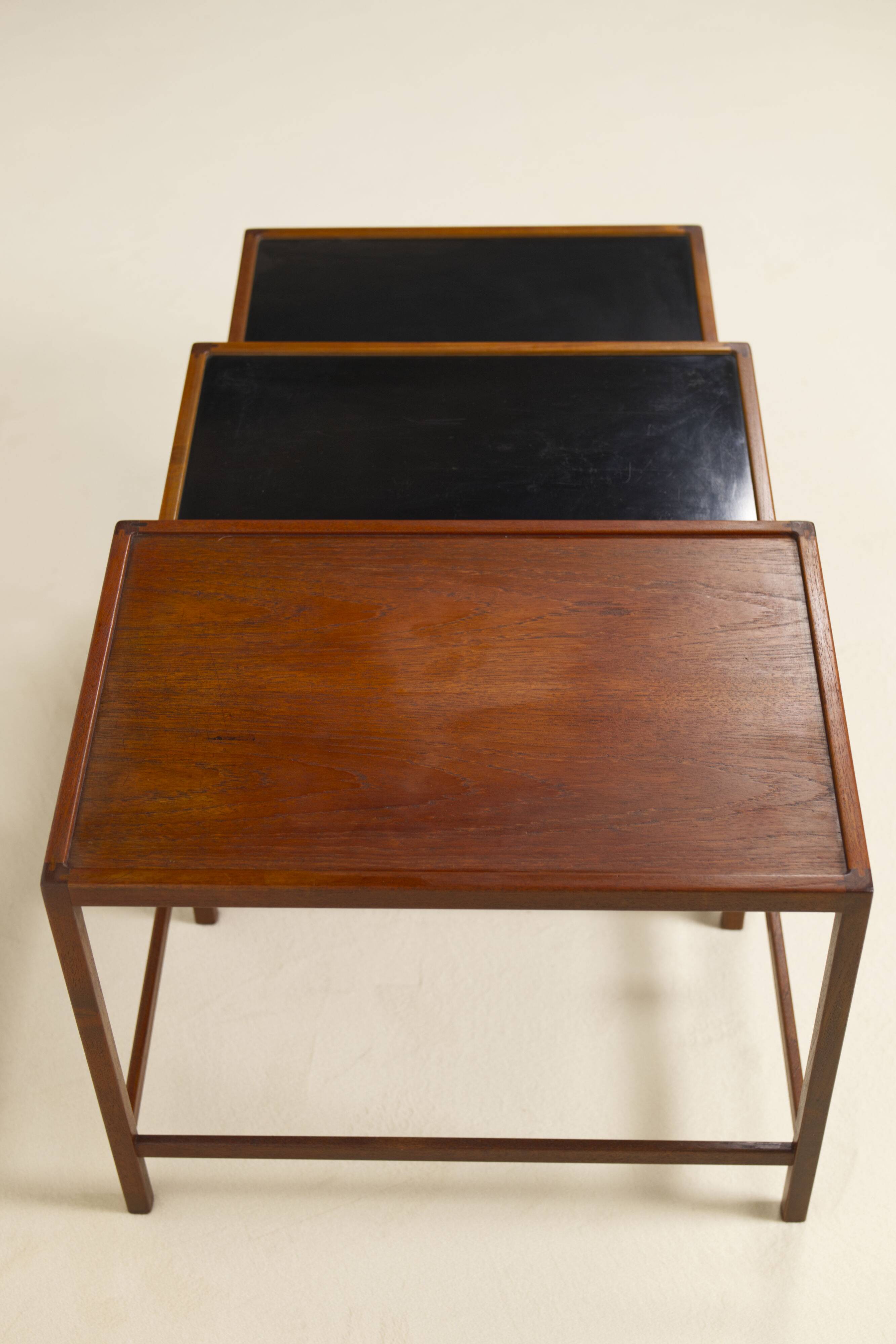 Ensemble de tables gigognes en teck de Kurt Østervig, Danemark, années 1960