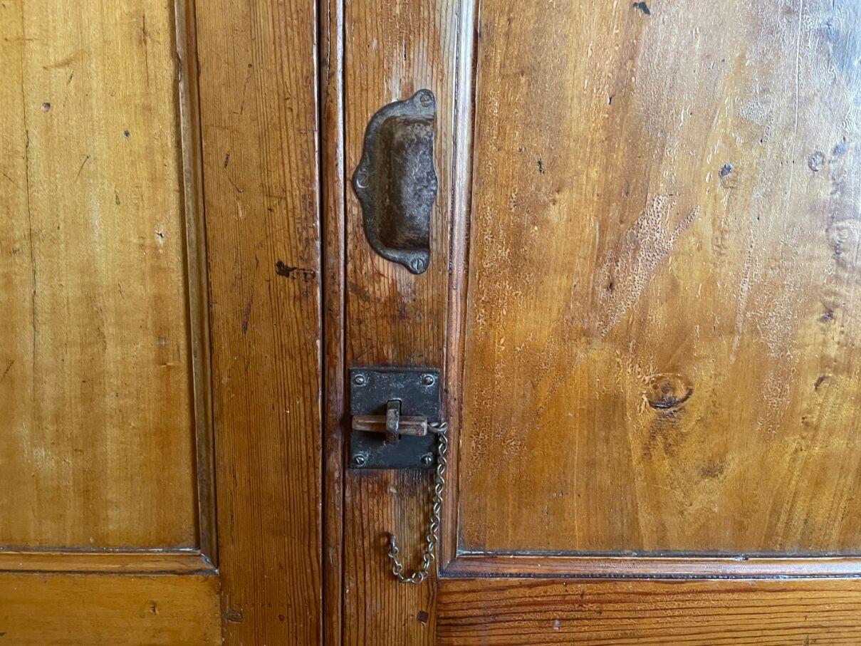 Wardrobe, kitchen cupboard, dresser, shelf.