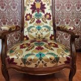 Voltaire armchair in walnut from the 19th Empire
