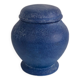 Pot couvert de couleur bleue