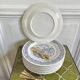 9 assiettes à dessert anglaises décor bleu calèche