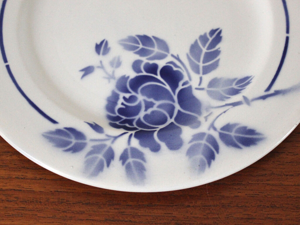 Set of 6 earthenware plates St Amand's