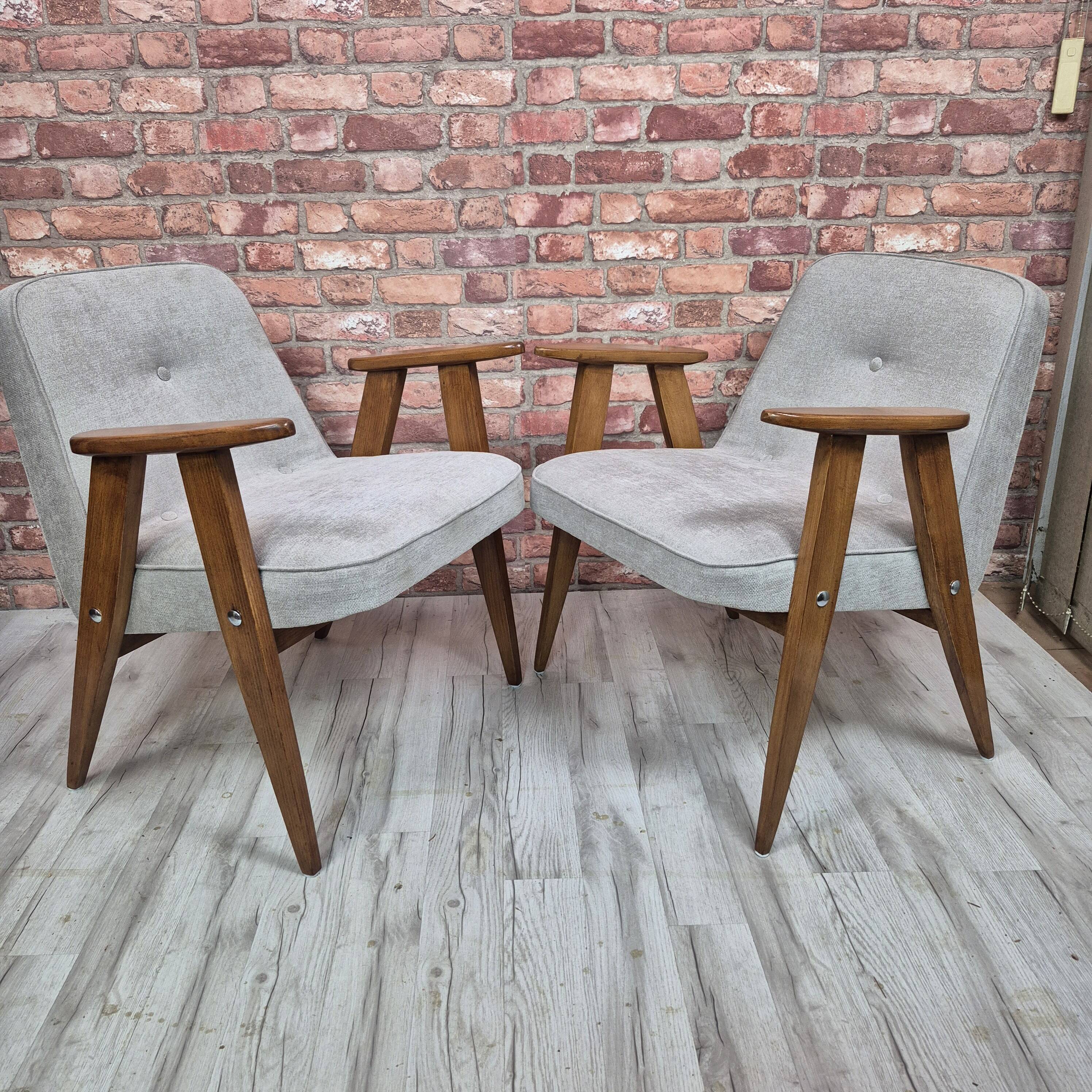 Pair of Restored Mid-Century Armchairs Type 366 by Chierowski - 1960s