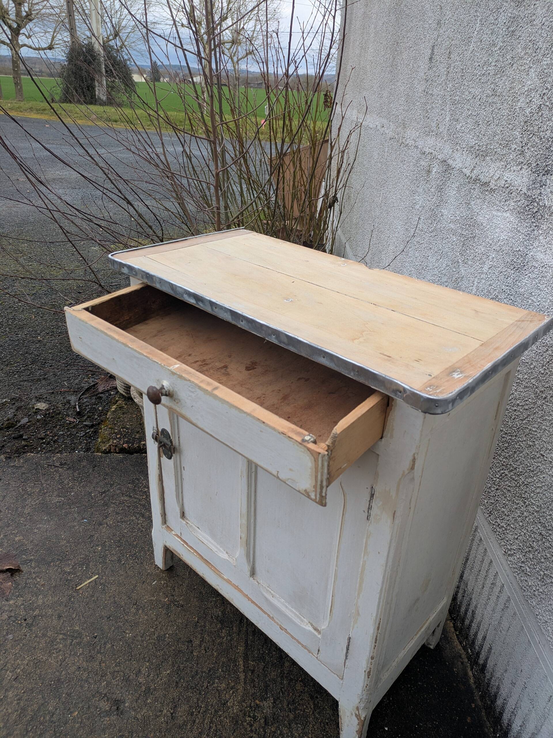 Little Parisian buffet