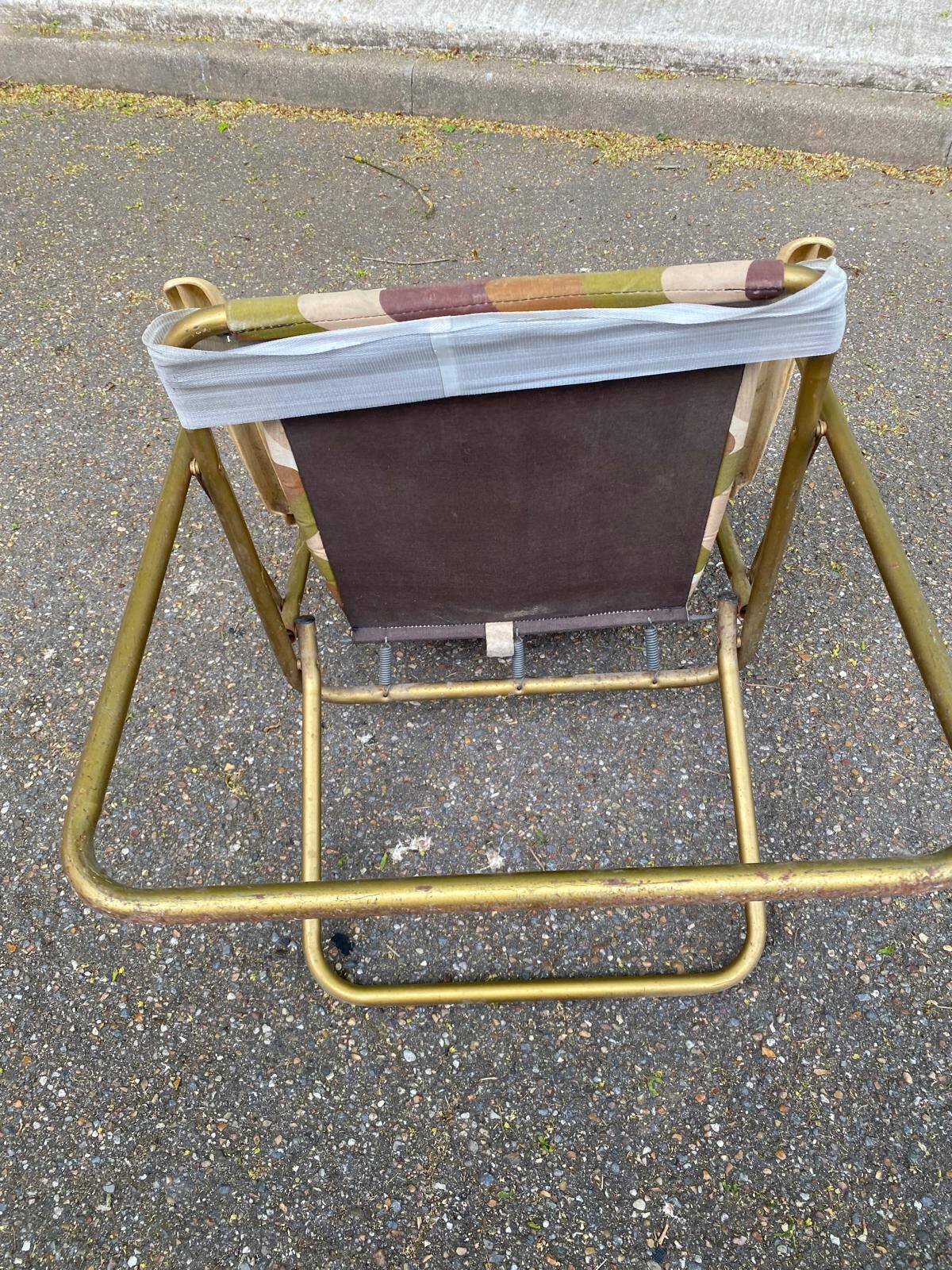 Chaise longue fauteuil pliable Lafuma tissu et acier doré 1970