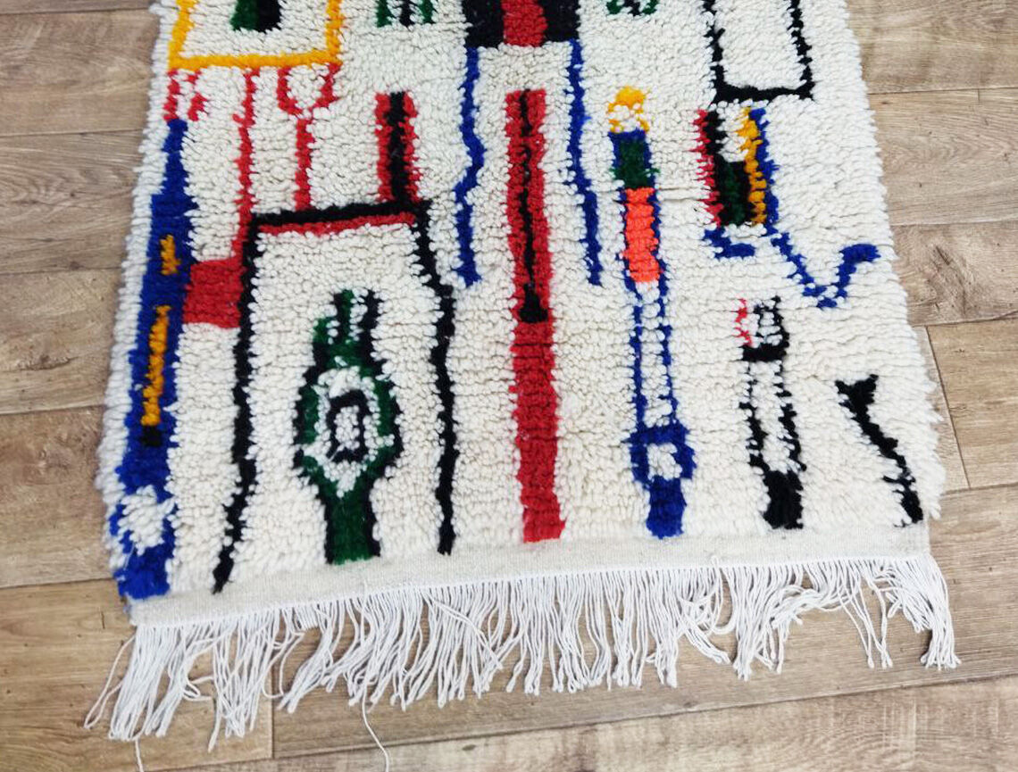 Handmade Moroccan berber carpet 142 x 84 cm