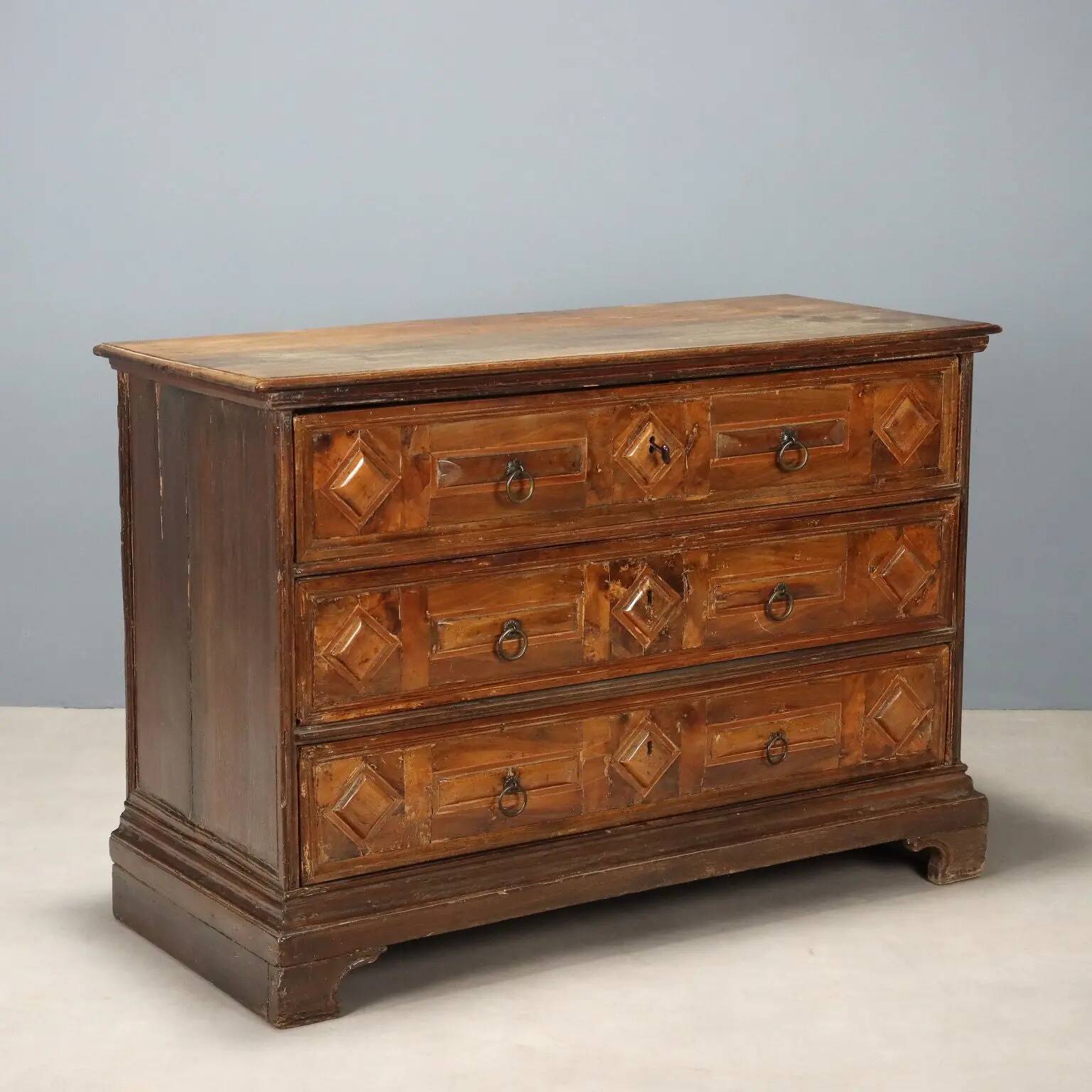 Commode ancienne baroque en noyer à 3 tiroirs, XVIIIe siècle