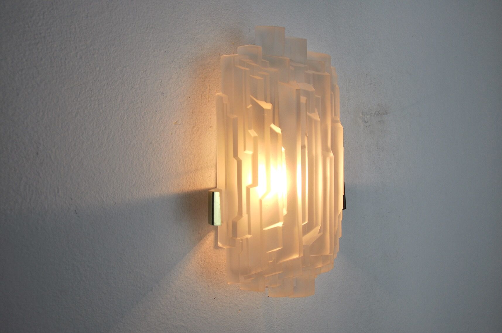 Wall lamp J.T Kalmar, frosted glass Austria 1970