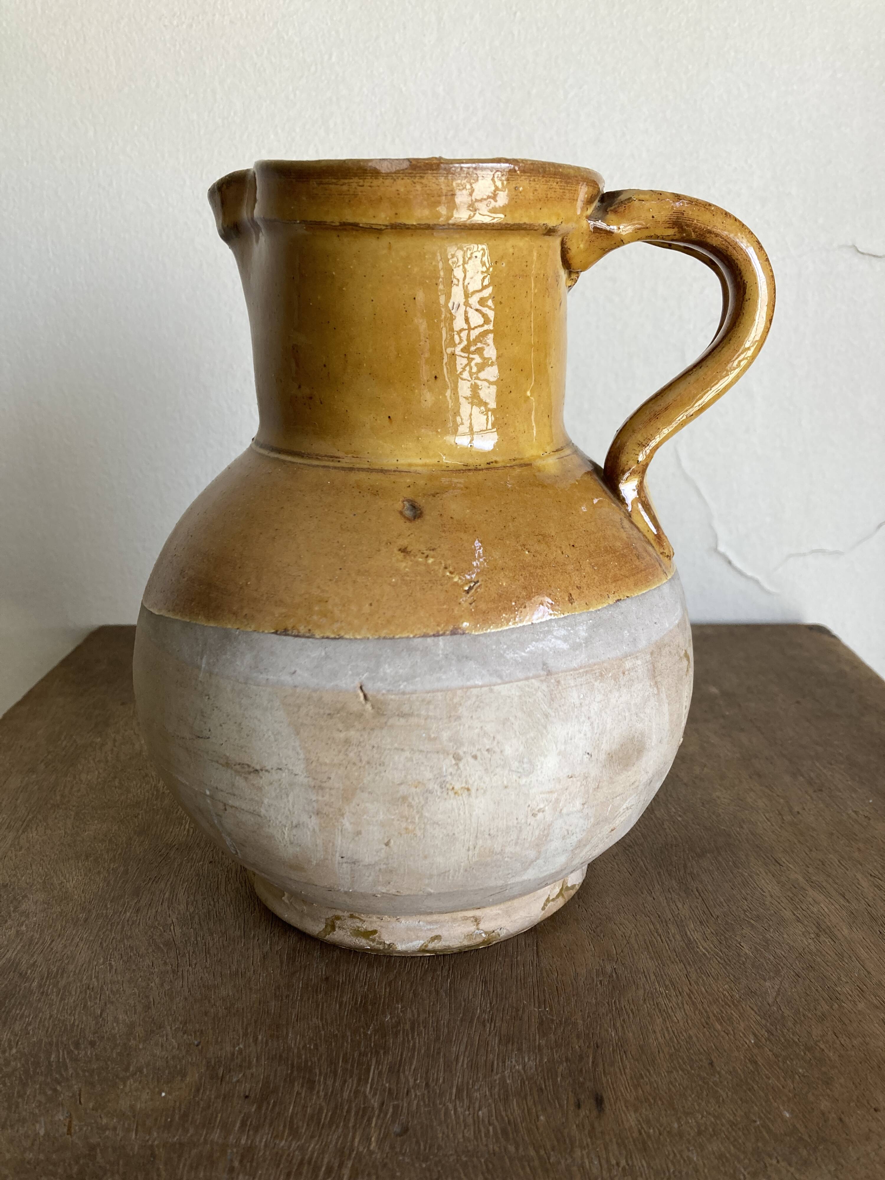 Country vase pitcher in glazed earthenware 1960 Provence