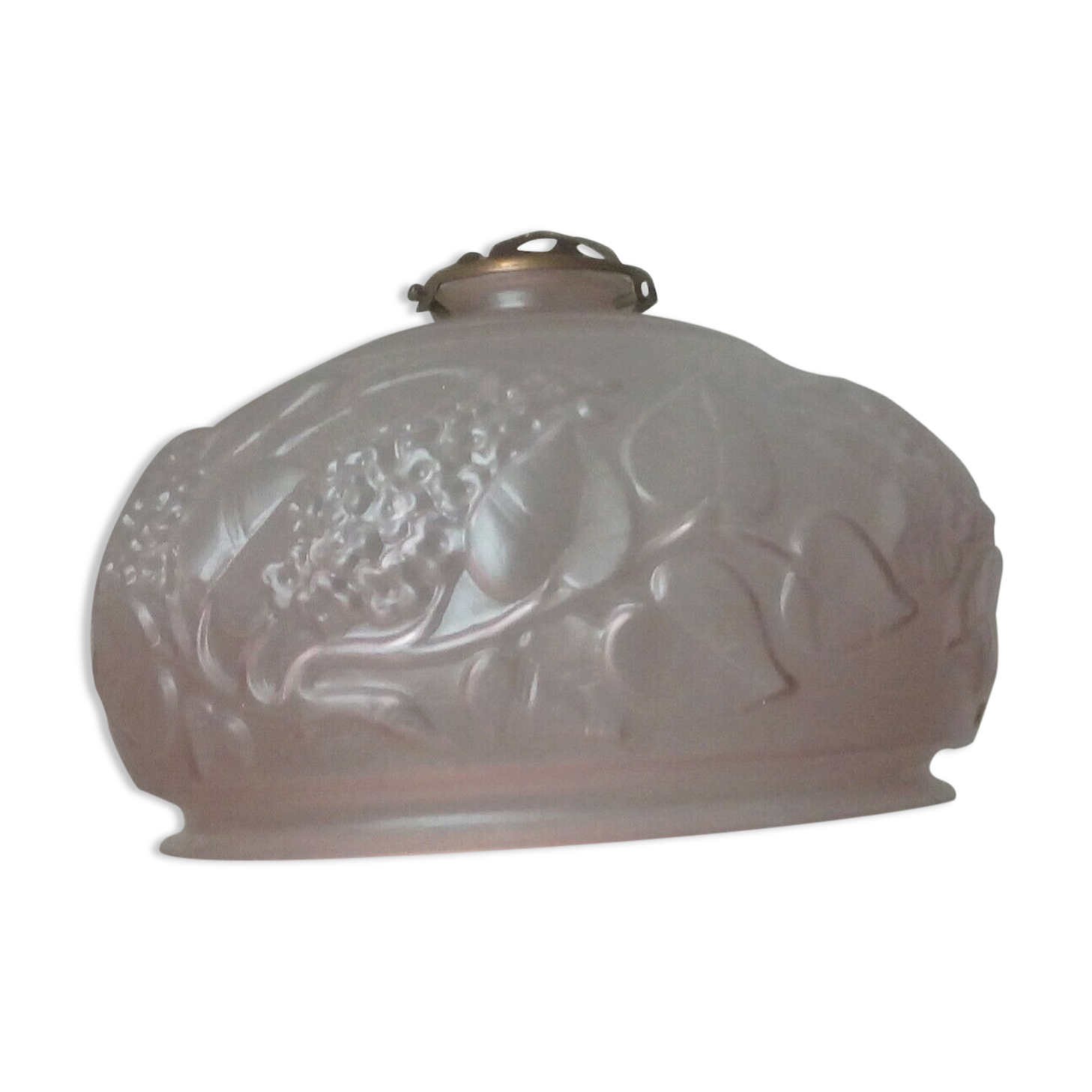 Globe en verre opaque rose luminaire art nouveau